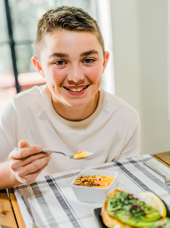 In addition to traditional citrus offerings, Sunkist is helping schools diversify their fresh fruit selections with options such as Cara Cara oranges and Sunkist Cali™ mandarins, delivering variety, convenience and great taste for students