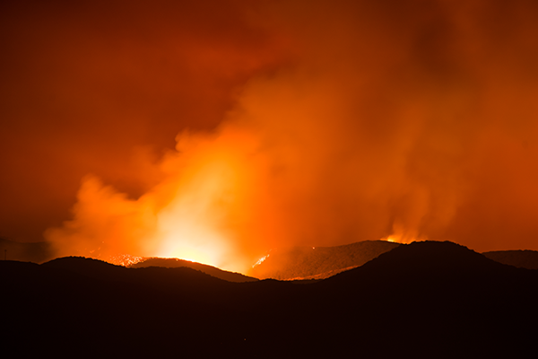 A fast-moving wildfire in Ventura County forced evacuations Monday morning as warm, dry weather and Santa Ana wind conditions fueled rapid fire growth across parts of Southern California