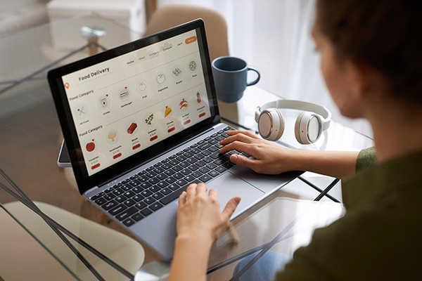 This expansion brings beloved regional grocery brands to the Uber Eats marketplace, including Busch’s Fresh Food Market, Hays, Lowe’s Market, Marc’s, and Piggly Wiggly