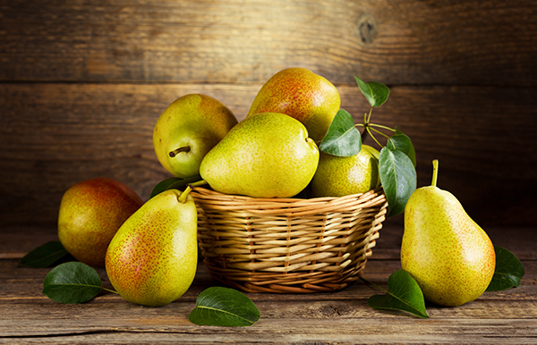 Rainier Fruit Company has a goal of making pears as approachable and attractive as possible for consumers, providing a simple but premium experience from the shelves of the store to the table