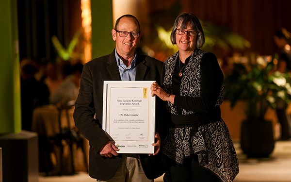 The 2026 Kiwifruit Innovation Award has been awarded to Dr Mike Currie in recognition of his work developing orchard management tools and the development and commercialization of new kiwifruit varieties