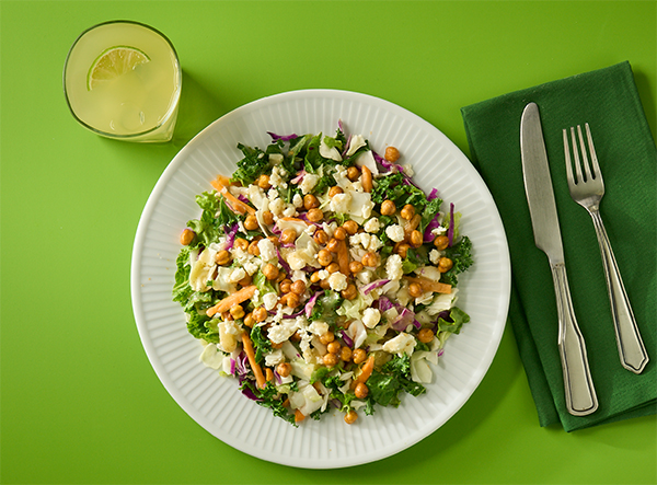 Fresh Express is bringing the vibrant flavors of the Mediterranean to kitchens across America with its new Mediterranean Herb Chopped Salad Kit