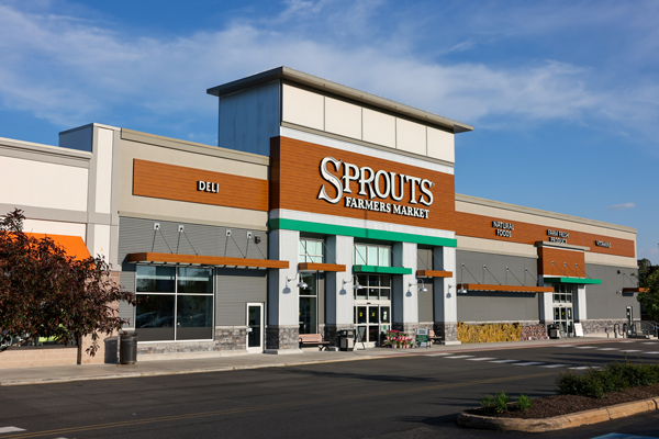 KeHE Distributors®, a leading distributor of natural and organic, specialty, and fresh products in North America, announced a 10-year agreement with Sprouts Farmers Market, extending its distribution partnership (Photo credit: Bo - stock.adobe.com)